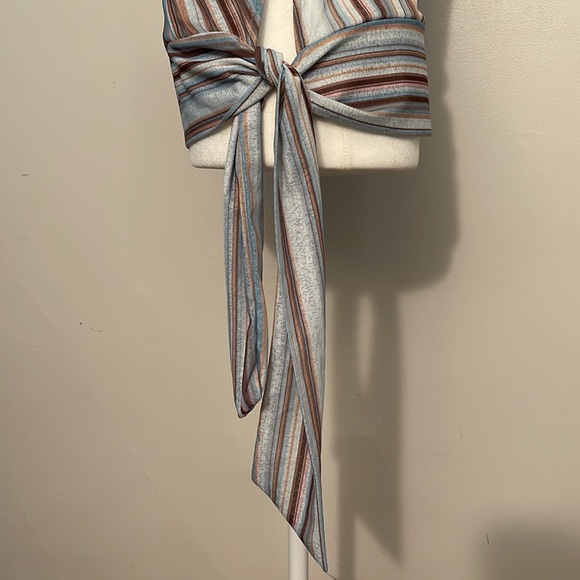 Younique Y2K sleeveless top, diagonal stripes size medium (23-111) - Picture 7 of 9